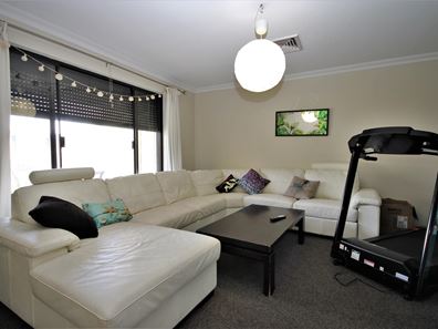 17 Sadler Circuit, Australind WA 6233