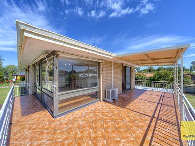 182 Bay View Drive, Little Grove WA 6330