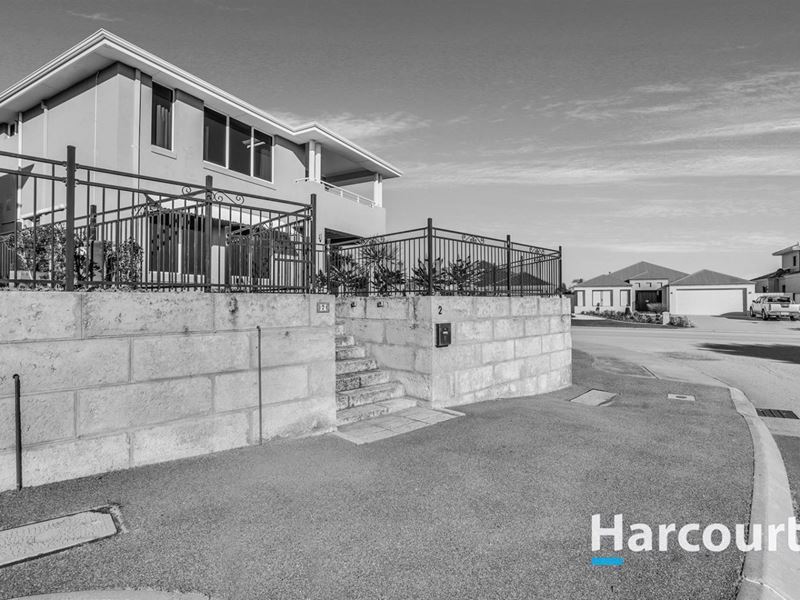 2 Hope Gardens, Madora Bay
