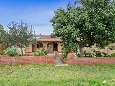 209 Clontarf Road, Hamilton Hill WA 6163