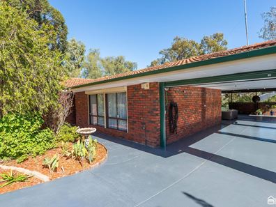 15 Meyer Close, Kelmscott WA 6111
