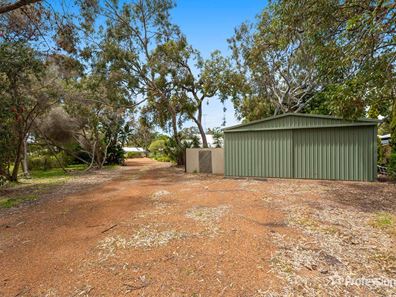 15 Nutbush Avenue, Falcon WA 6210
