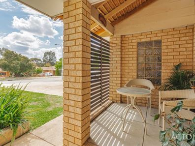 30 Yorrell Place, Halls Head WA 6210