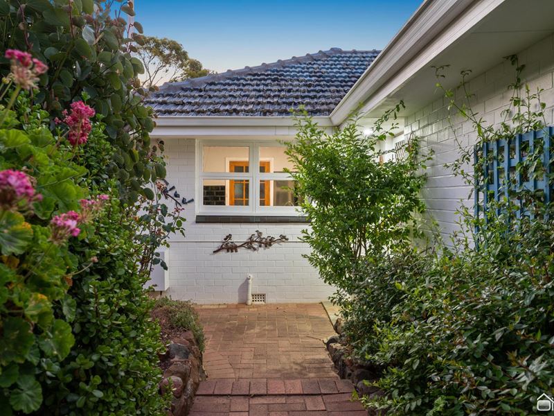 11 Gemsarna Crescent, Kelmscott