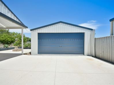 33 Calume Street, Hillman WA 6168