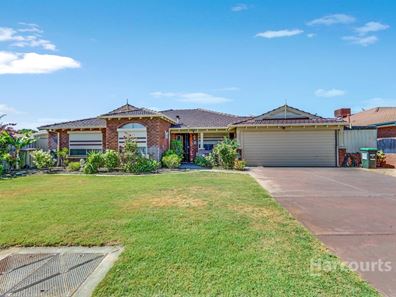30 Chelmsford Avenue, Port Kennedy WA 6172