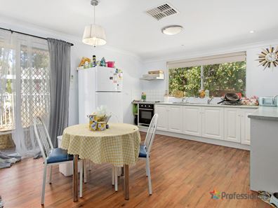 21a Walgreen Crescent, Calista WA 6167