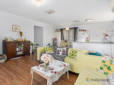 21a Walgreen Crescent, Calista WA 6167