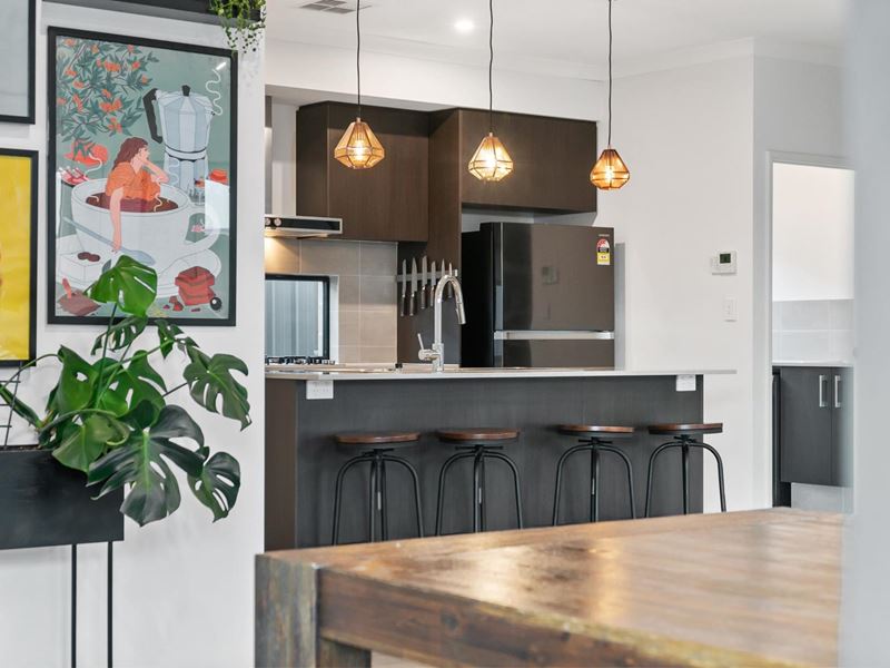 84 Castella Drive, Caversham