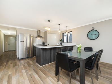 2 Ambit Way, Aveley WA 6069