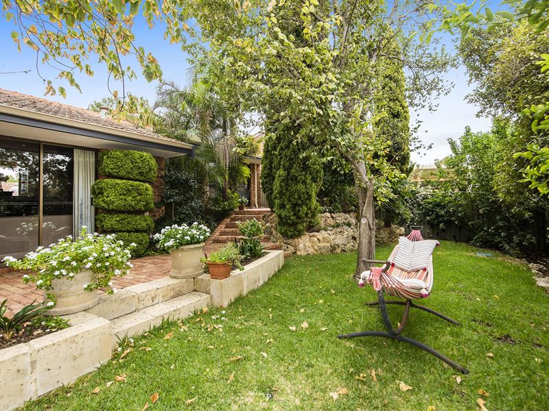42 Valencia Avenue, Churchlands