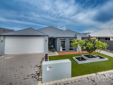 15 Temptation Drive, Jindalee WA 6036