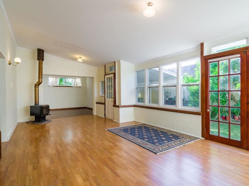27 Connell Avenue, Kelmscott
