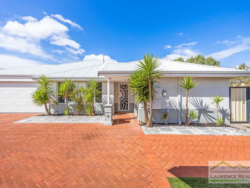 17 Airlie Chase, Clarkson WA 6030