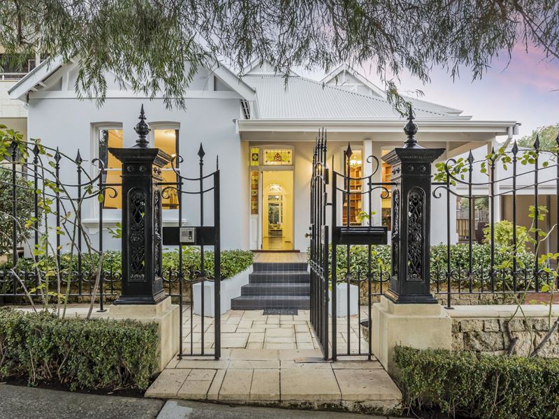 18 Reginald Street, Cottesloe