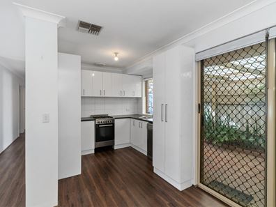 15/1 Park Road, Midvale WA 6056