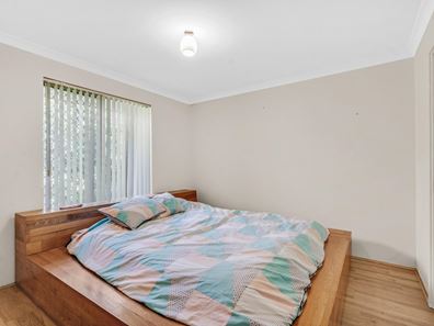 2/1 Murray Crescent, Halls Head WA 6210