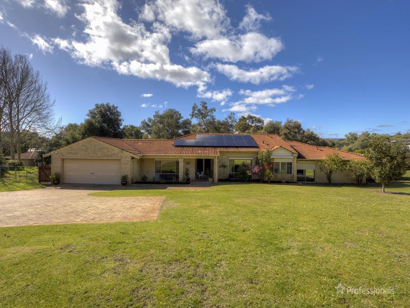 9 Pinot Terrace, The Vines