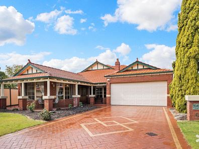 6 Briar Court, Leeming WA 6149