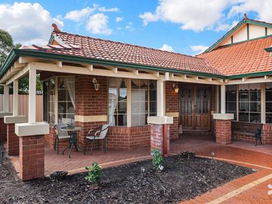 6 Briar Court, Leeming WA 6149