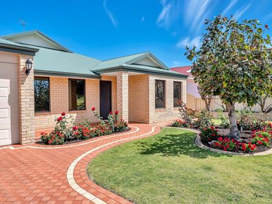 4 Hayman Retreat, Halls Head WA 6210