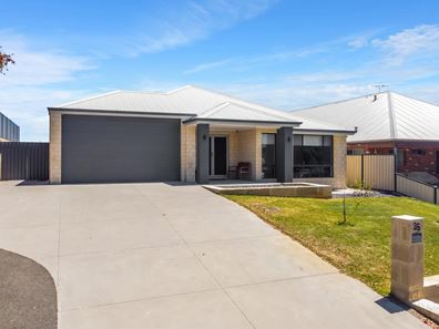 35 Yanrey Street, Golden Bay WA 6174