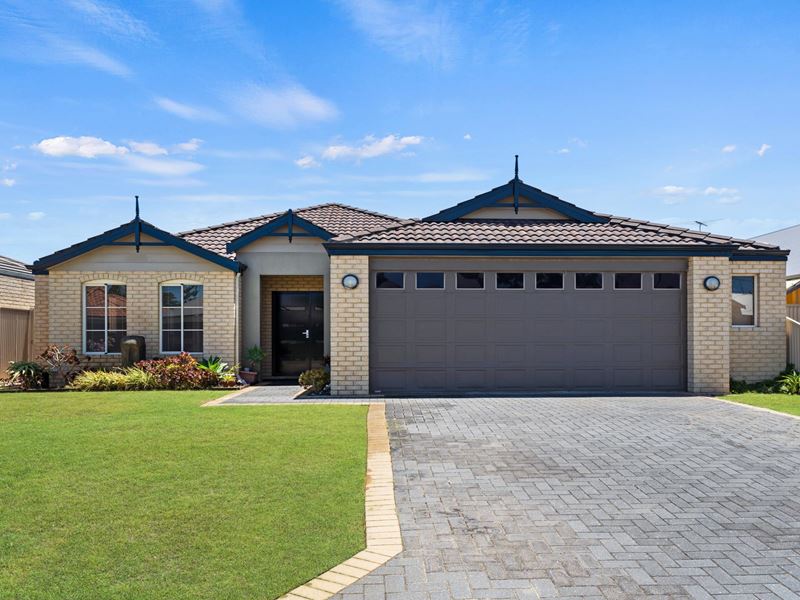 18 Coniston Bend, Waikiki