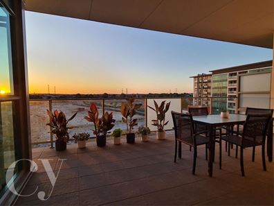 512/25 Malata Crescent, Success WA 6164