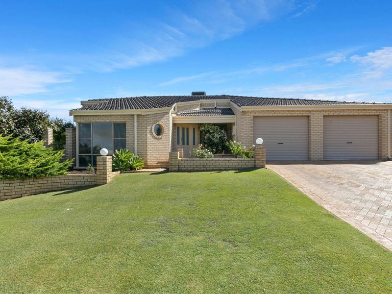 15 Timber Ridge Retreat, Leeming