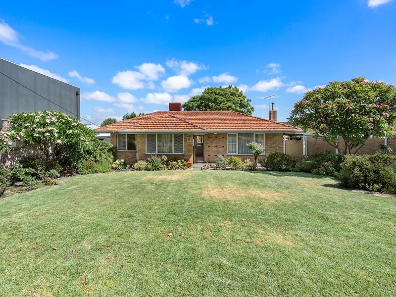 17 Delphine Avenue, Dianella