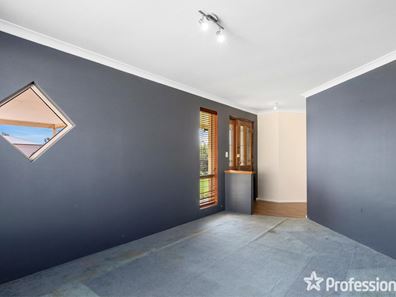 48 Montebourg Meander, Port Kennedy WA 6172