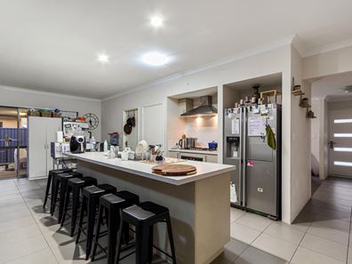 8 Kadgo Rise, Baldivis WA 6171