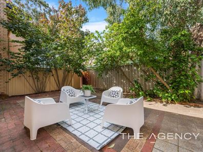 52/42 Pollard Street, Glendalough WA 6016