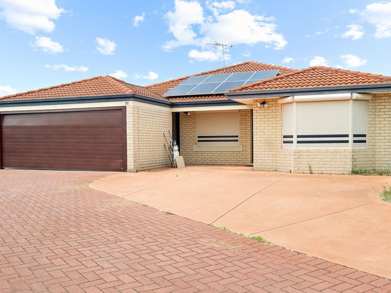 120 San Sebastian Boulevard, Port Kennedy