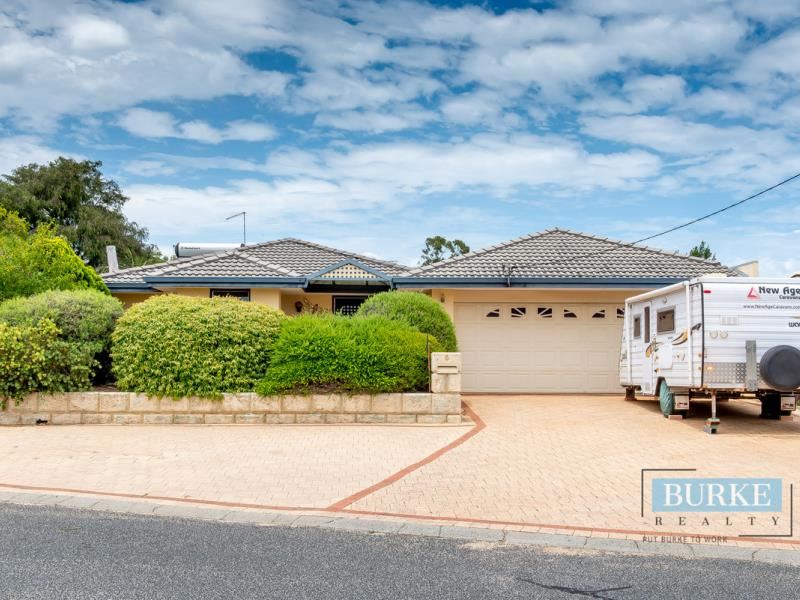 6 Hughes Court, Padbury