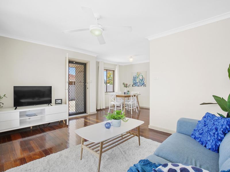 30 Simons Way, Langford