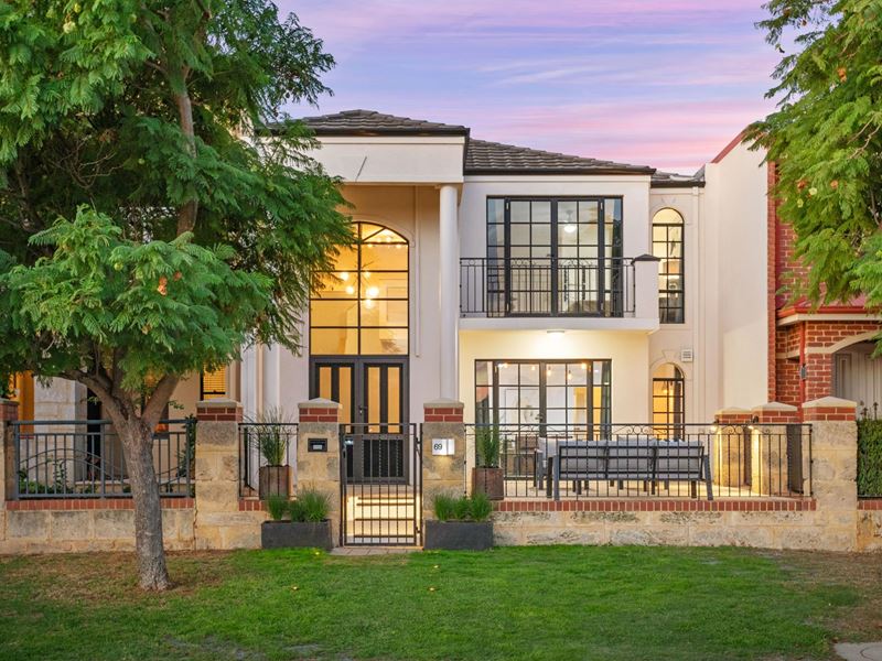 69 Waterway Crescent, Ascot