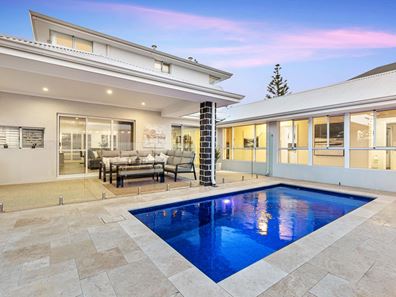 2 Grand Bank Parkway, Mindarie WA 6030