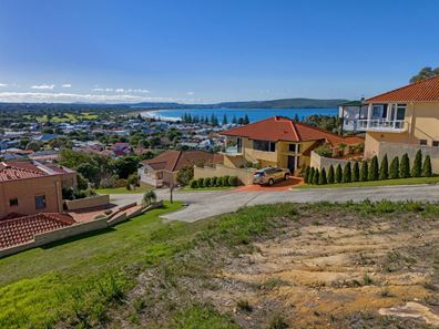 11B Wylie Crescent, Middleton Beach WA 6330