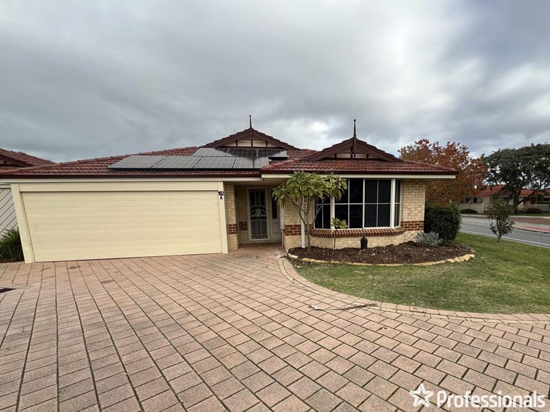 182A Forest Lakes Drive, Thornlie WA 6108
