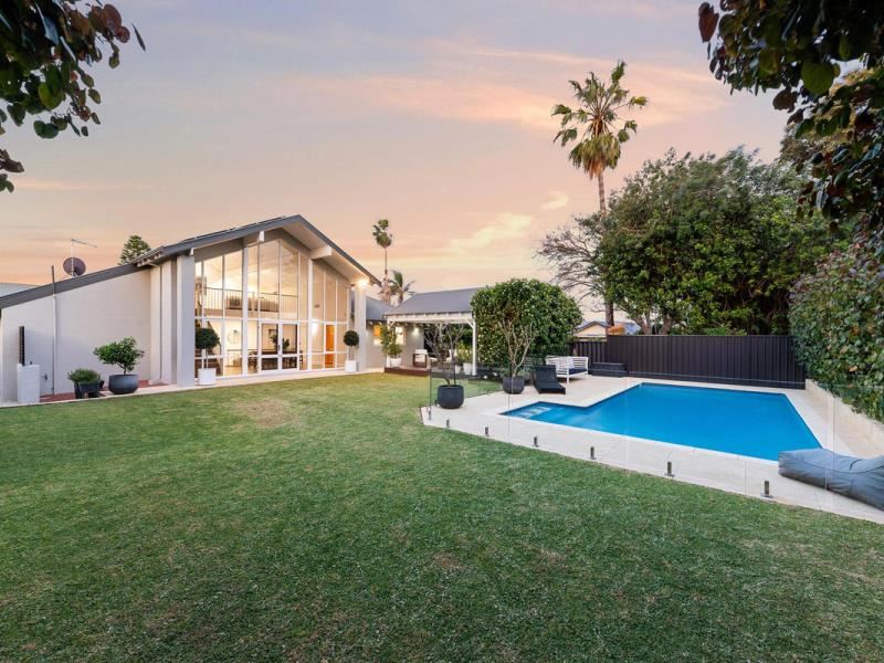 32 Wichmann Road, Attadale
