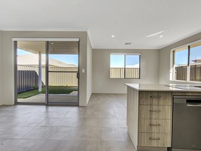 38 Stringybark Loop, Coodanup WA 6210