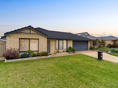 35 Surf Drive, Secret Harbour WA 6173