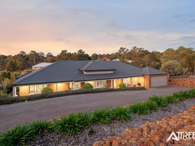 11 Grieve Way, Bedfordale WA 6112