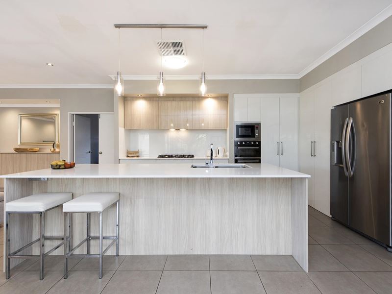 12 Miltona Drive, Secret Harbour