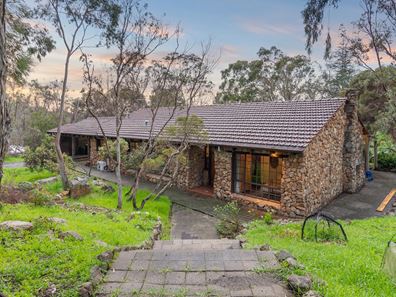 42 Marsh Court, Jarrahdale WA 6124