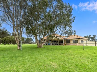 664 Nicholson Road, Forrestdale WA 6112