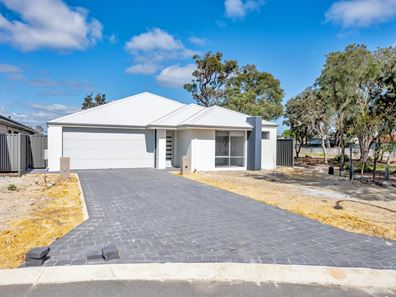 24 Stringybark Loop, Coodanup WA 6210