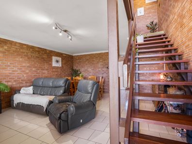 7/2 Sun Court, Millars Well WA 6714