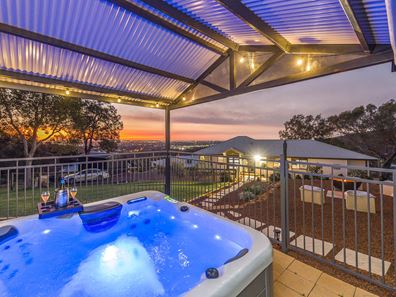 56 Bromfield Drive, Kelmscott WA 6111